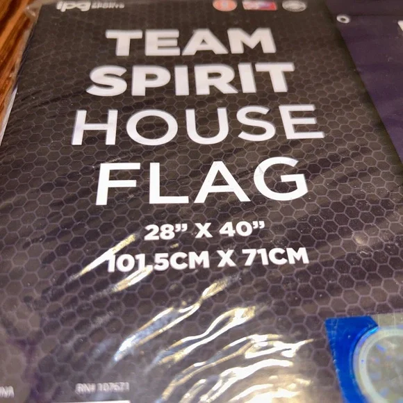 ARIZONA WILDCATS Team Spirit House Flag ~ NCAA Licensed Hologram ~ 28" x 40" NIP - Picture 7 of 10